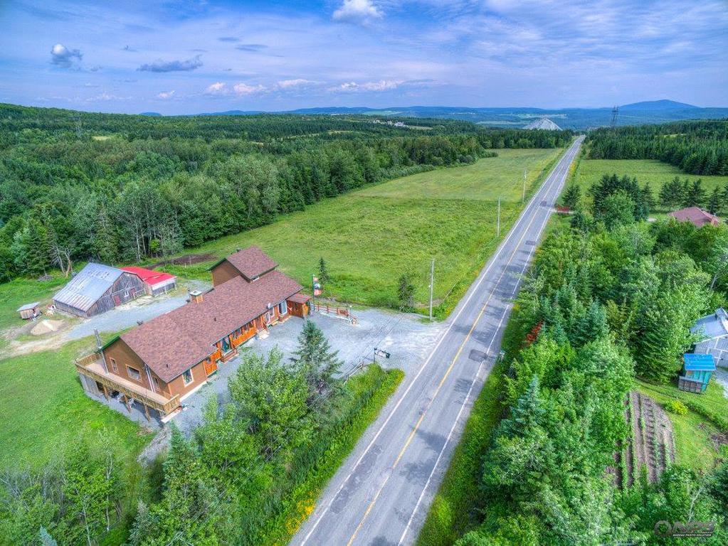 Le Gite Ambrelane Thetford Mines Eksteriør bilde